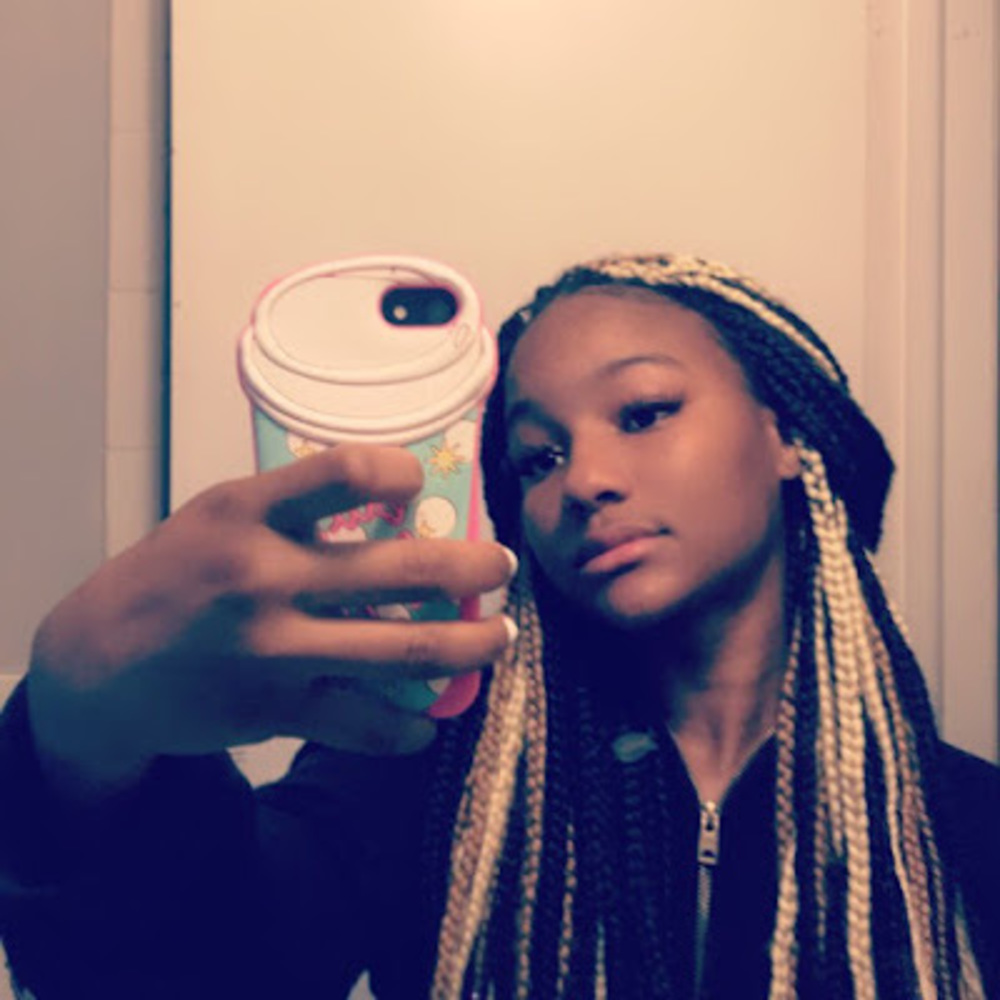 Meet your Posher, Makayla